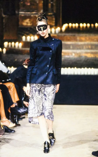 Look 18